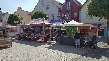 Christi-Himmelfahrts-Markt Christi-Himmelfahrts-Markt am Marktplatz Riedenburg
