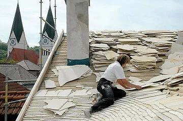Dachdeckerei Gabler Legschieferdach Legen eines Legschieferdaches