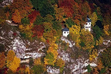 Tropfsteinhöhle Schulerloch im Herbst