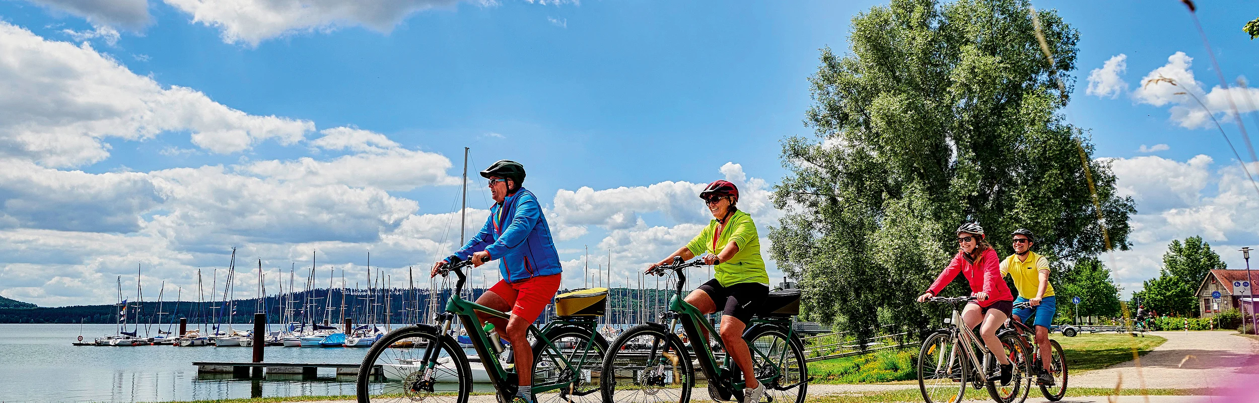 Radfahren entlang des Fränkischen WasserRadweges am Brombachsee und Altmühlsee.