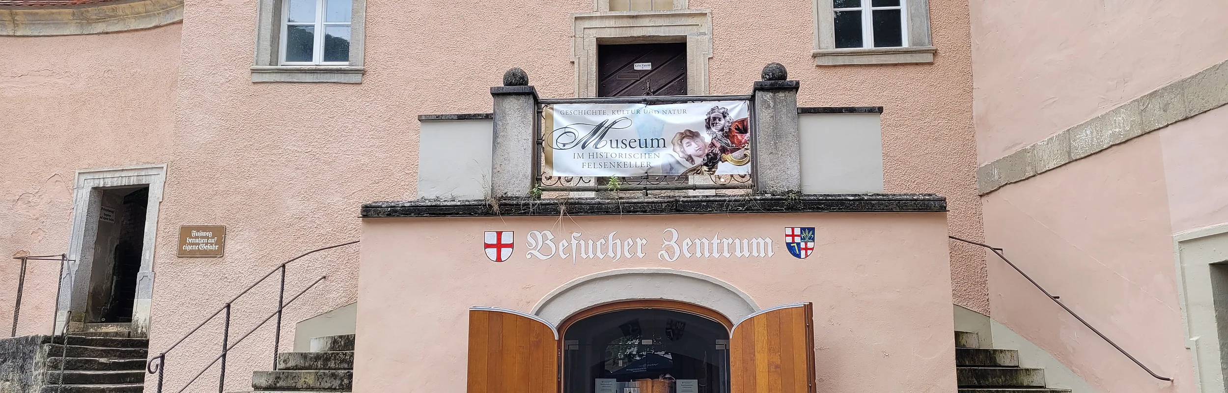 Das Besucherzentrum im historischen Felsenkeller zeigt die 1000jährige Vergangenheit der Benediktinerabtei und seiner Klosterbrauerei.