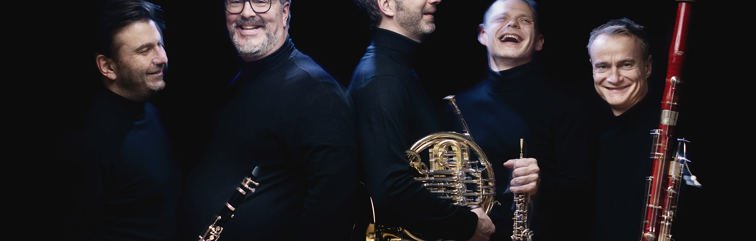 Die fünf Musiker des Ensemble 4.1 mit ihren Instrumenten.