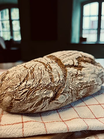 Brot aus Steinbackofen